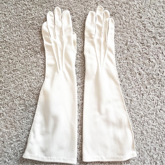 Shalimar Vintage Opera Gloves Sz 7 Off Soft White Nylon Formal Special Occasion - Picture 1 of 9